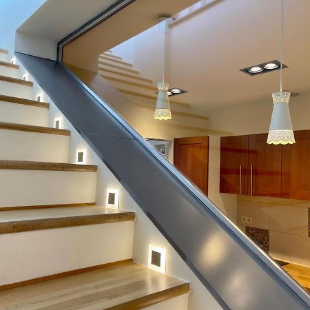 Penthouse W Private Rooftop And Free Parking บูดาเปสต์ ภายนอก รูปภาพ