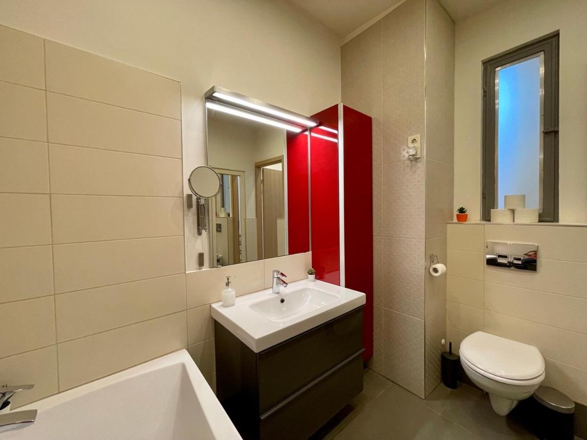 Penthouse W Private Rooftop And Free Parking บูดาเปสต์ ภายนอก รูปภาพ