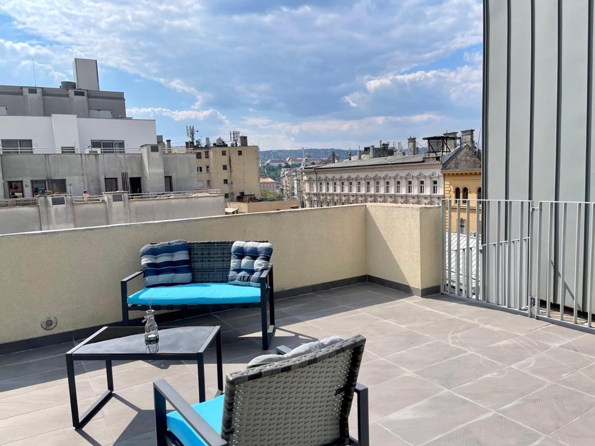 Penthouse W Private Rooftop And Free Parking บูดาเปสต์ ภายนอก รูปภาพ